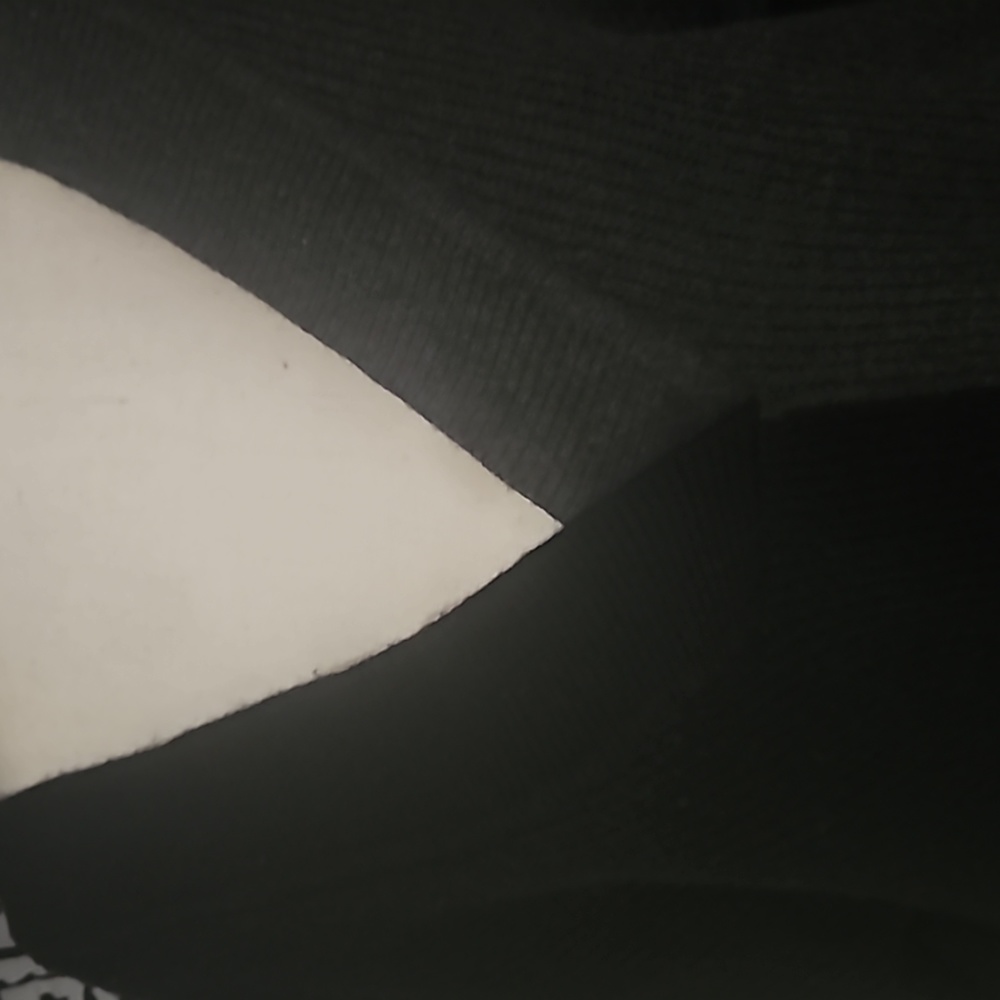 Design History sweater - Picture 2 of 7